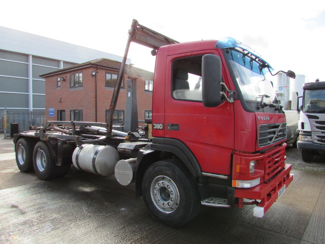 VOLVO FM12 6X4 HOOKLOADER (DX51 BTV)- S/N 4110